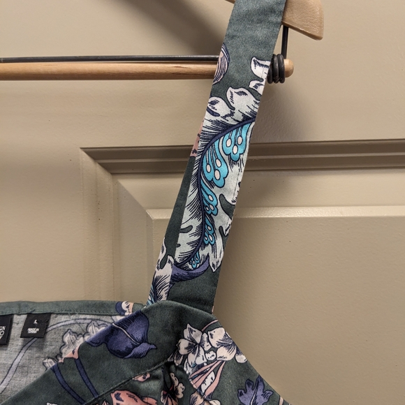 7th Avenue Design Studio NY & Co Floral Cropped Halter Top - Size Large - Picture 7 of 14